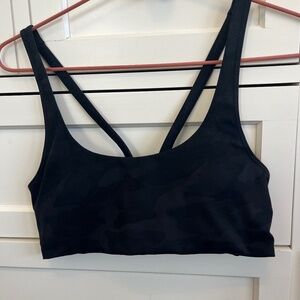 Vuori sports bra